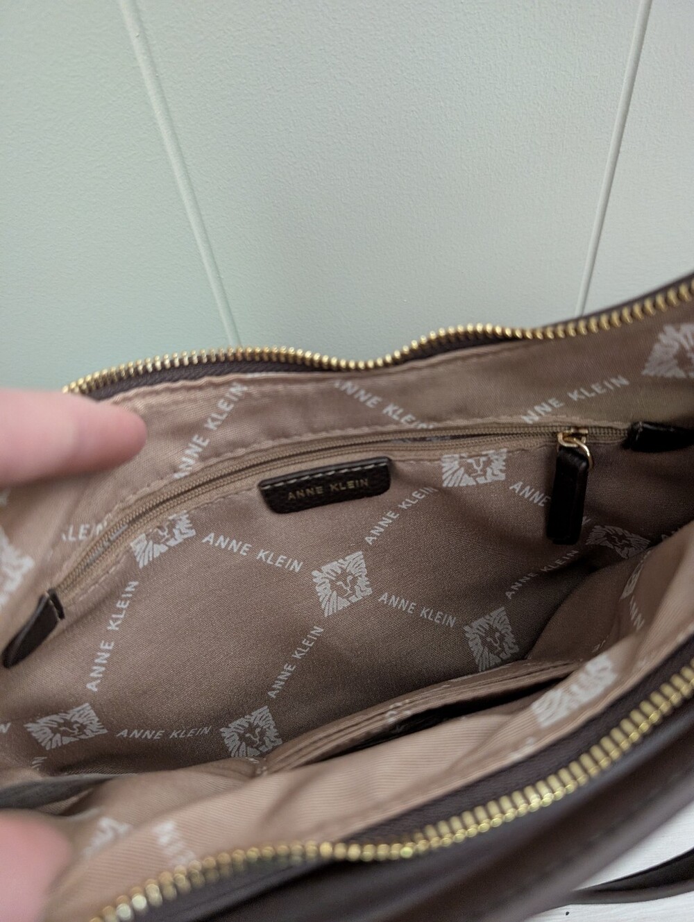 Anne Klein 2-in-1 Convertible Shoulder Bag - Picture 9 of 12